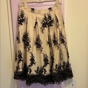 Ann Taylor Black and Cream Floral A-Line Skirt